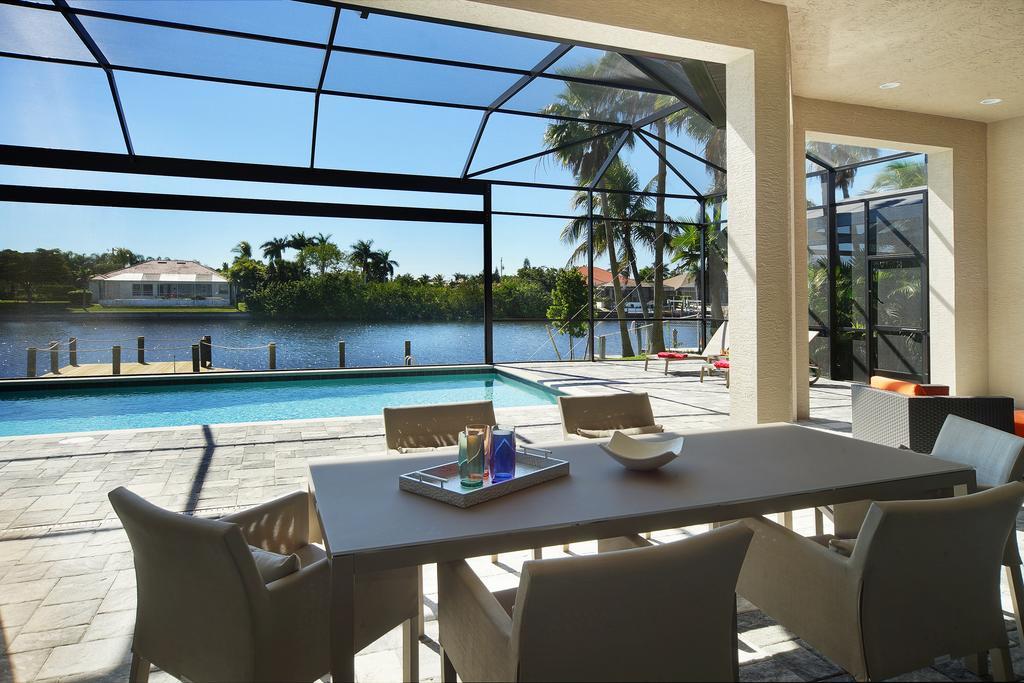 Villa Capricorn Кейп-Корал Номер фото